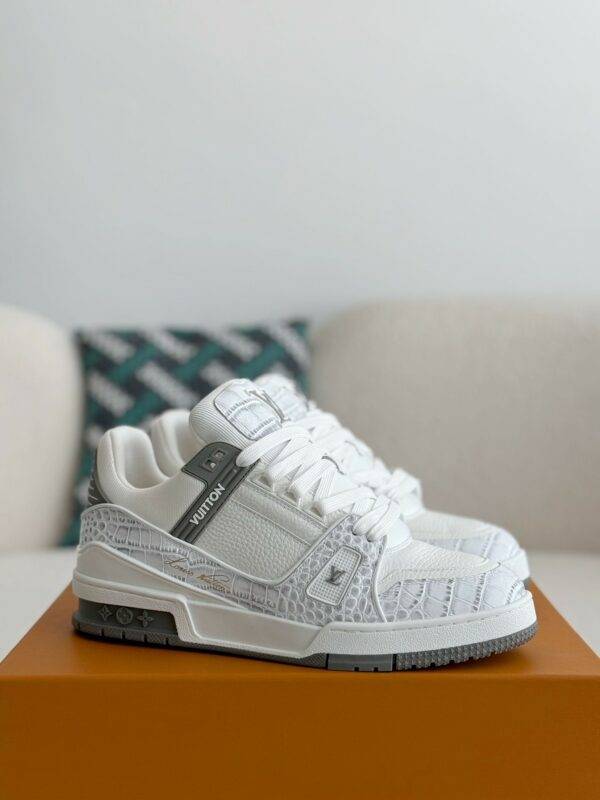 LOUIS VUITTON TRAINER SNEAKERS
