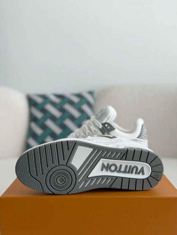 LOUIS VUITTON TRAINER SNEAKERS