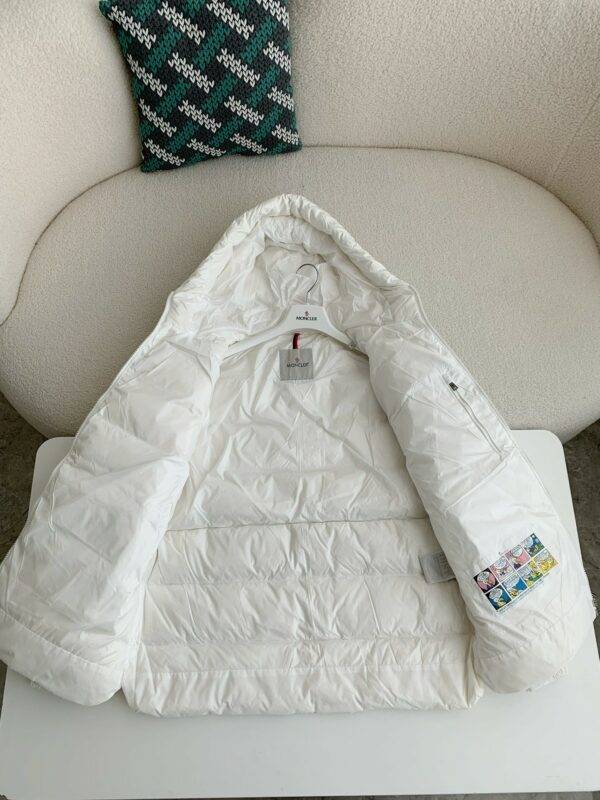 Moncler Montbeliard down jacket