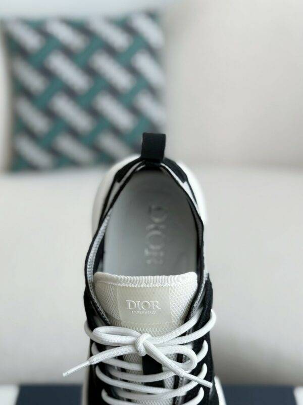 Dior B25 Sneakers