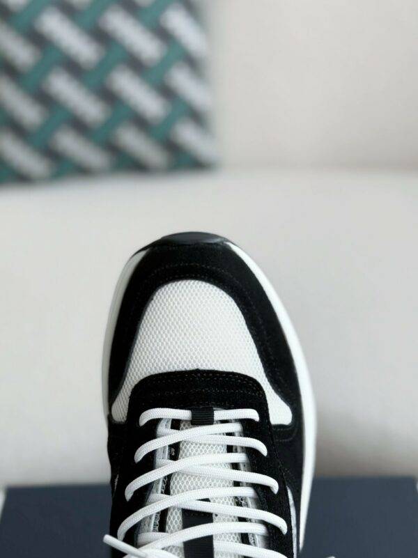 Dior B25 Sneakers