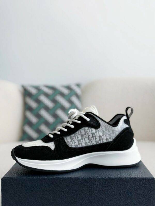 Dior B25 Sneakers