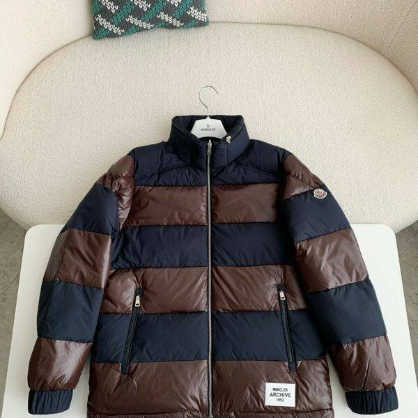 Moncler Montbeliard down jacket