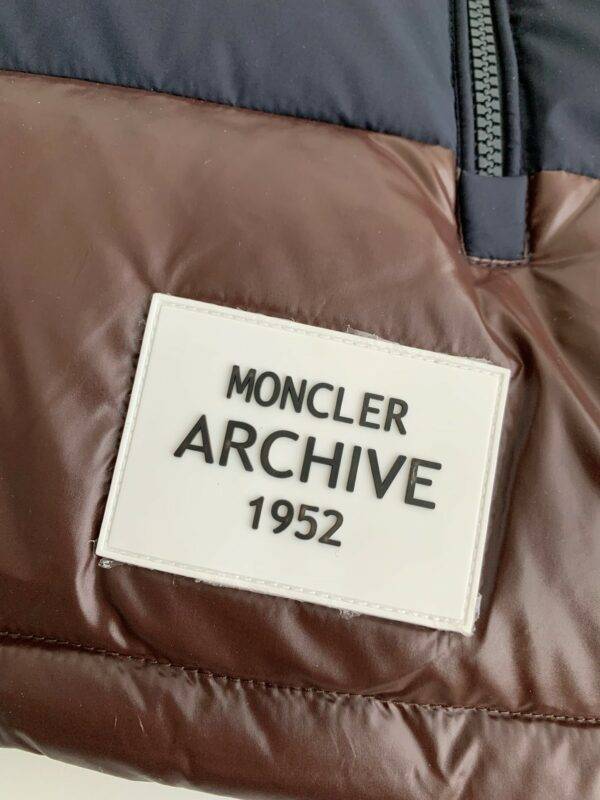 Moncler Montbeliard down jacket