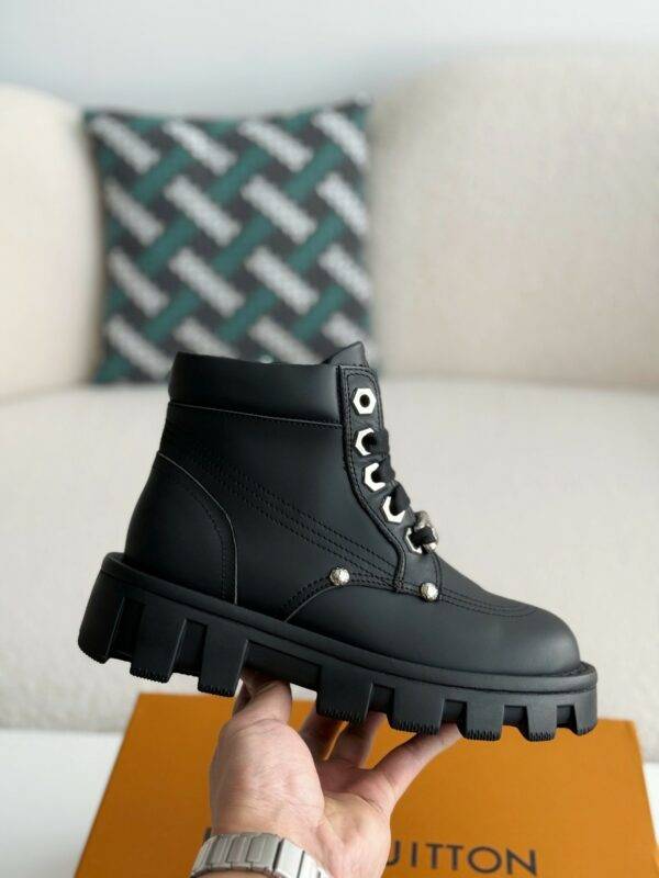 LOUIS VUITTON Leather Round toe lace-up boots