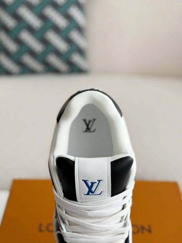 LOUIS VUITTON TRAINER SNEAKERS