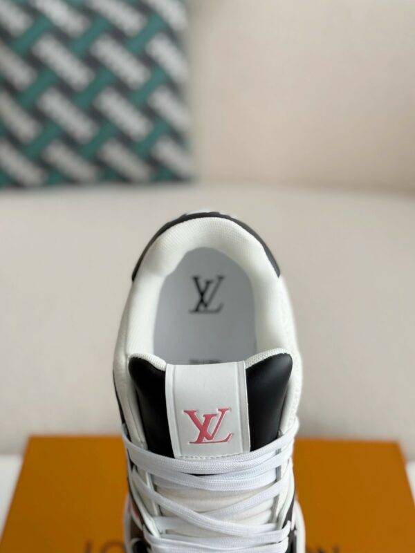 LOUIS VUITTON TRAINER SNEAKERS