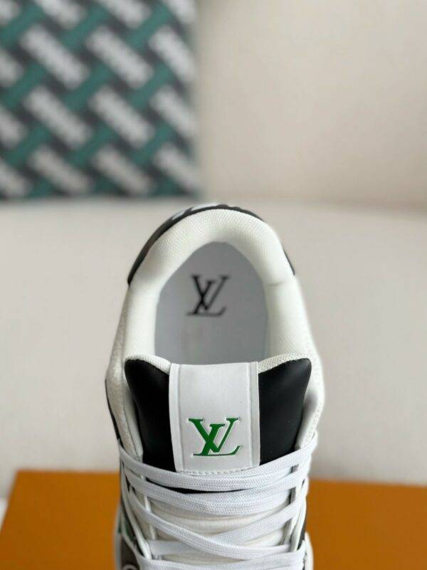 LOUIS VUITTON TRAINER SNEAKERS