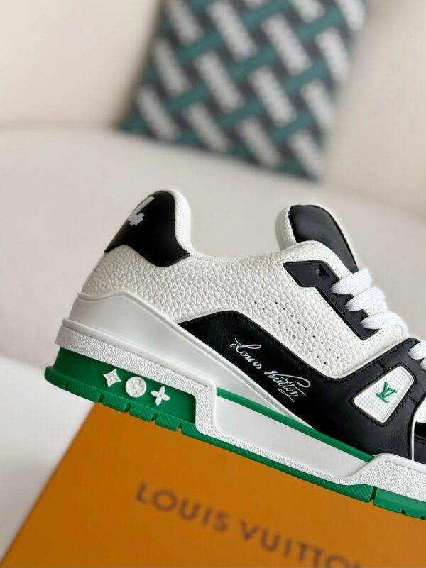 LOUIS VUITTON TRAINER SNEAKERS